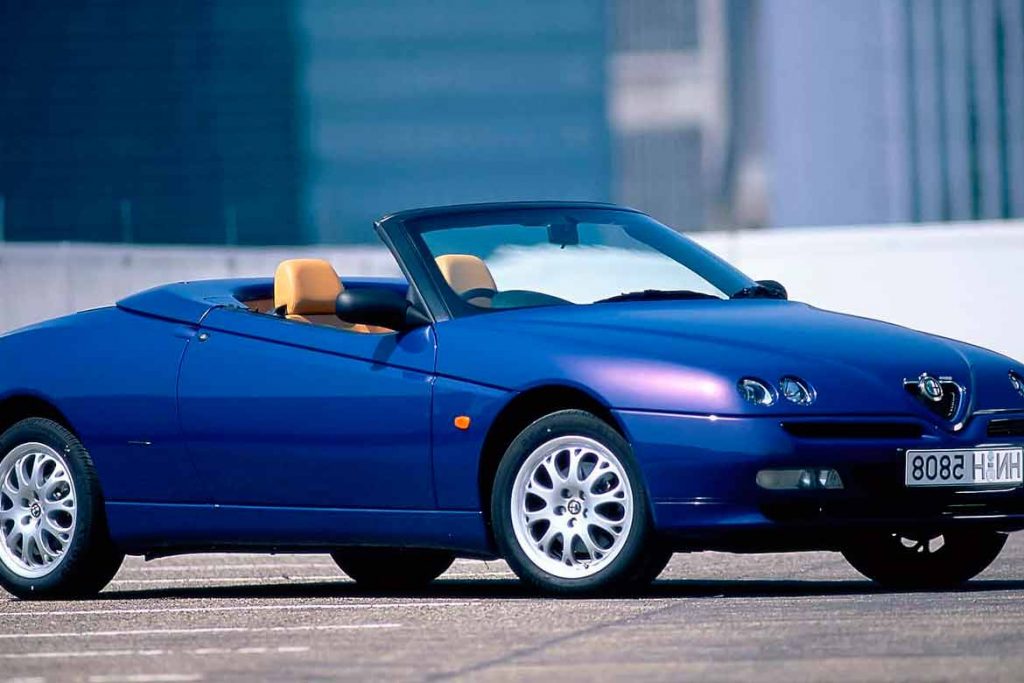 3. Alfa Romeo GTV (916) (1995–2004)