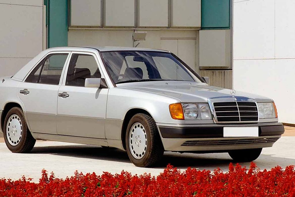 5. Mercedes-Benz W124 (1984–1997)